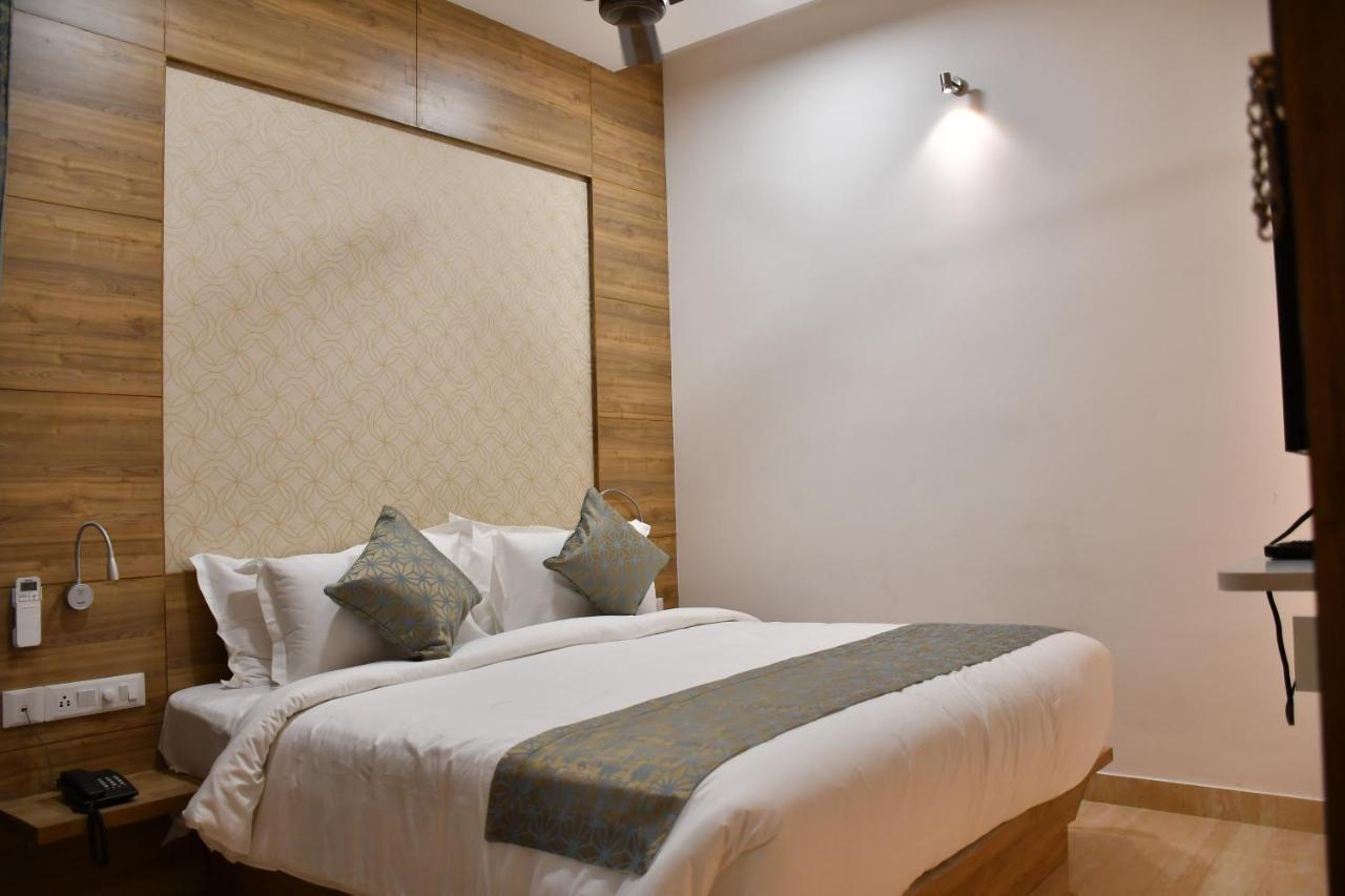 Adhikrishna Arcade Hotel Erode Exterior foto